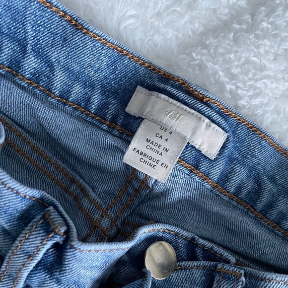H&M blue boyfriend/skinny jeans - Picture 4 of 4
